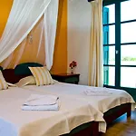 Otel Naxos