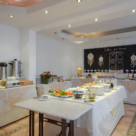 Naxos Hotel