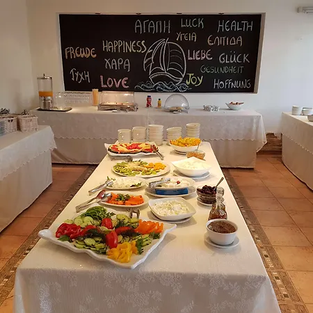 Naxos Hotel 2*